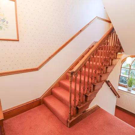 Ferndale House בית נופש *
